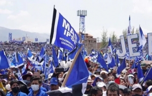 Analista: Evo enterró la izquierda por 20 años y sus amenazas son últimos deseos de poder
