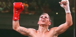 Fernando Puma Martínez fue un torbellino y le ganó por puntos a Kazuto Ioka en una pelea dramática para otra proeza del boxeo argentino en Japón