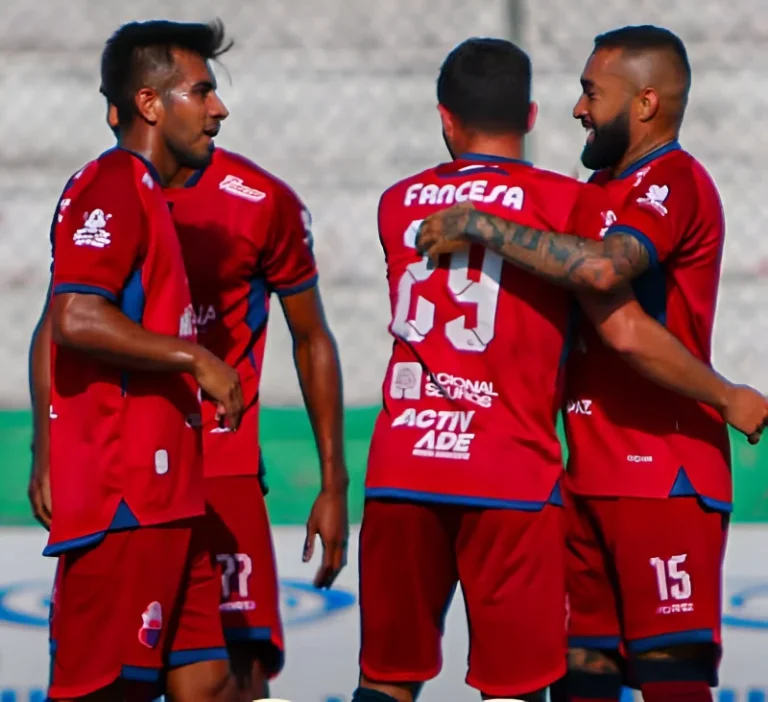 Guabirá Golea 3-0 a Universitario de Vinto y Vuelve a la Victoria con Rafinha como Estrella