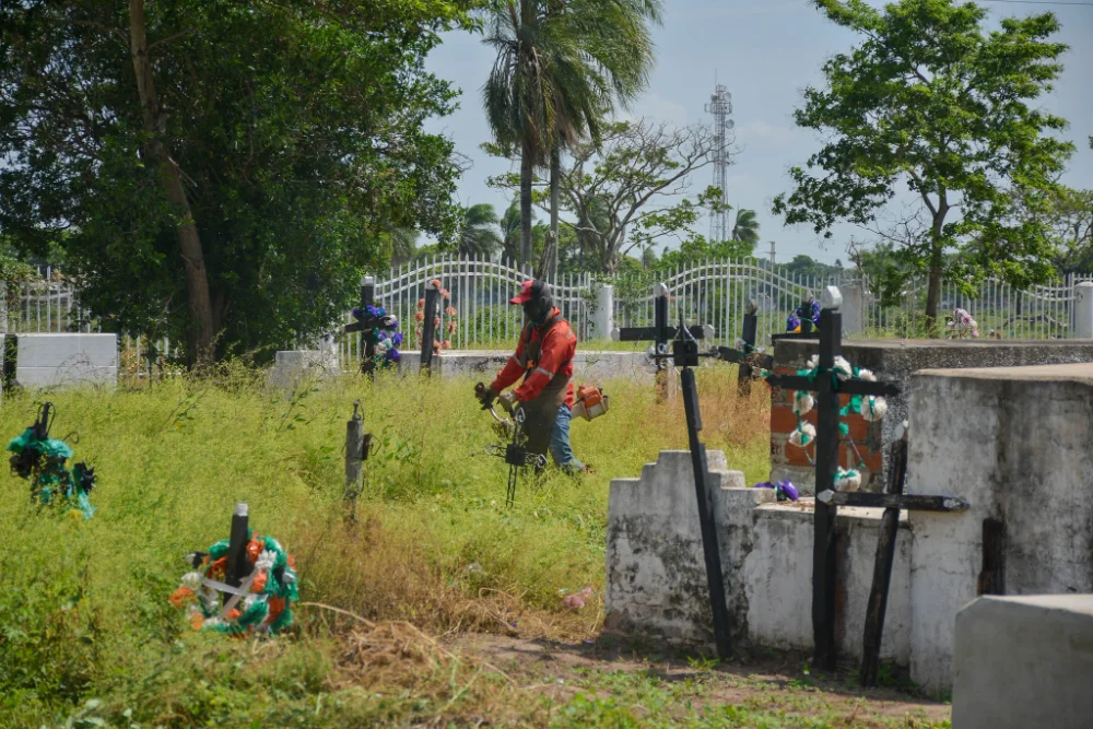Administración de Cementerios Municipales de Montero aclara requisitos para la regularización y actualización de mausoleos