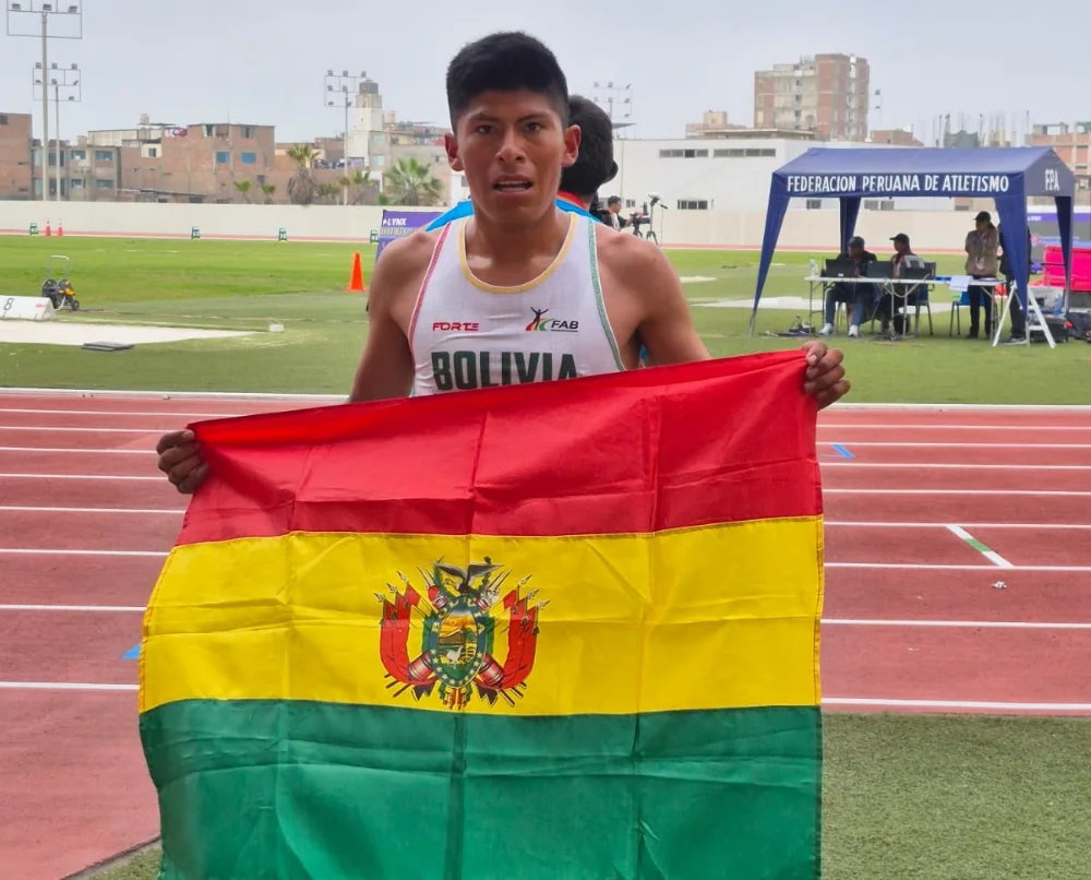 Wilmer Santos gana la plata y rompe el récord nacional en el Sudamericano de Atletismo U20
